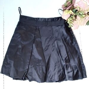 Club Monaco Pleated Tulip‎ Mini Skirt